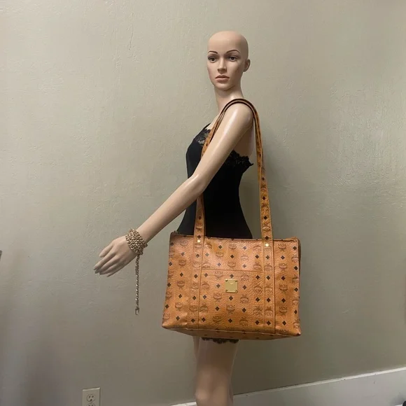 MCM Tan Leather Shoulder Bag - Picture 4 of 15